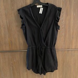 Bella Dahl Ruffle Sleeve Linen Romper Size Small